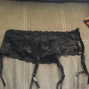 Lace Garter
